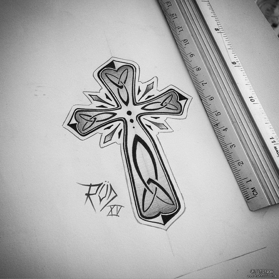 school个性十字架纹身图案手稿