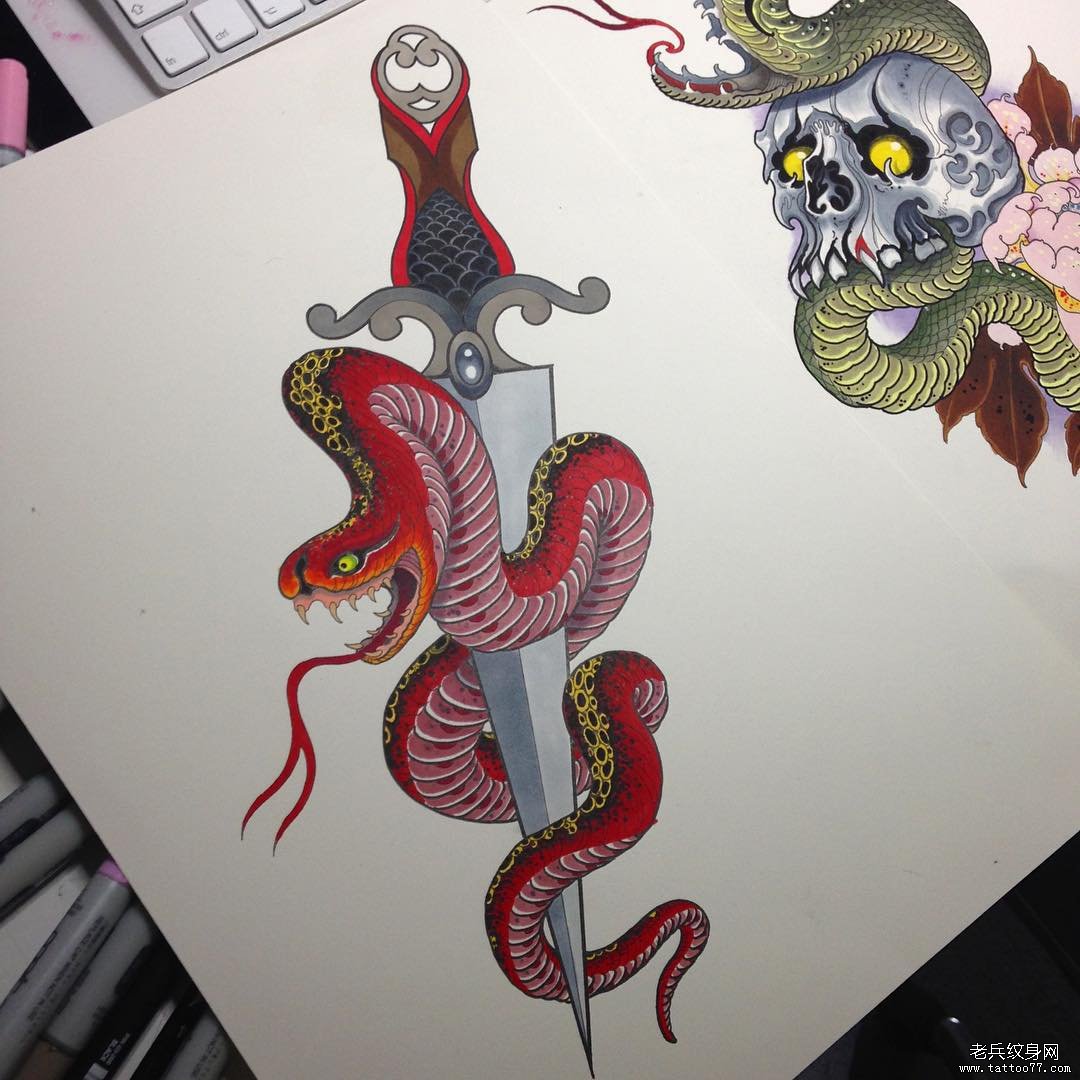 蛇绕匕首school彩色纹身图案手稿