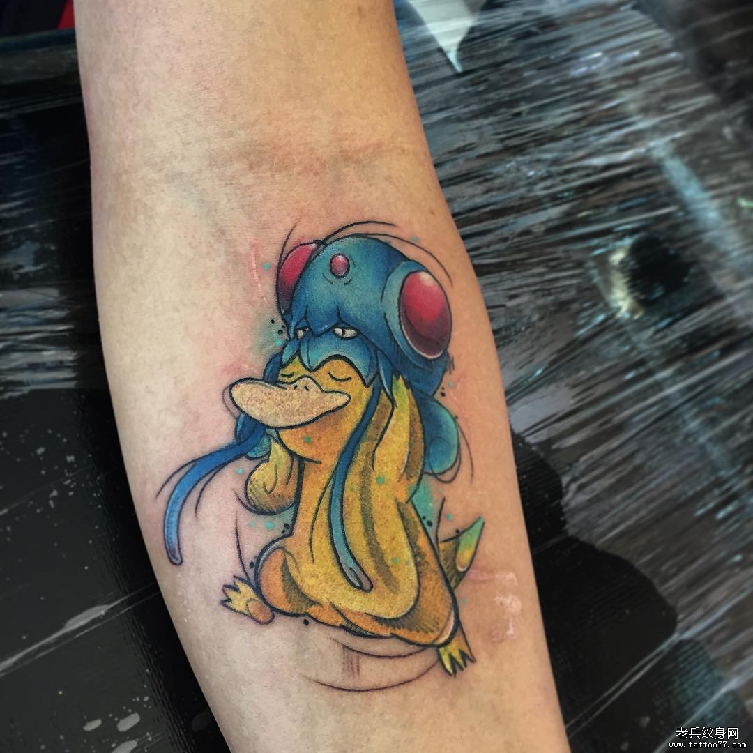 小臂卡通神奇宝贝鸭子水母纹身图案