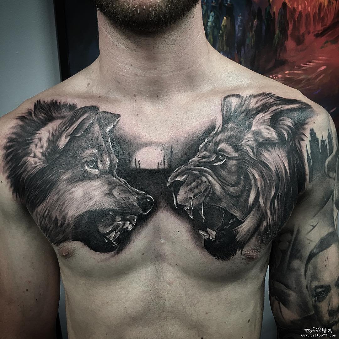 欧美胸部黑灰狼头狮子纹身图案