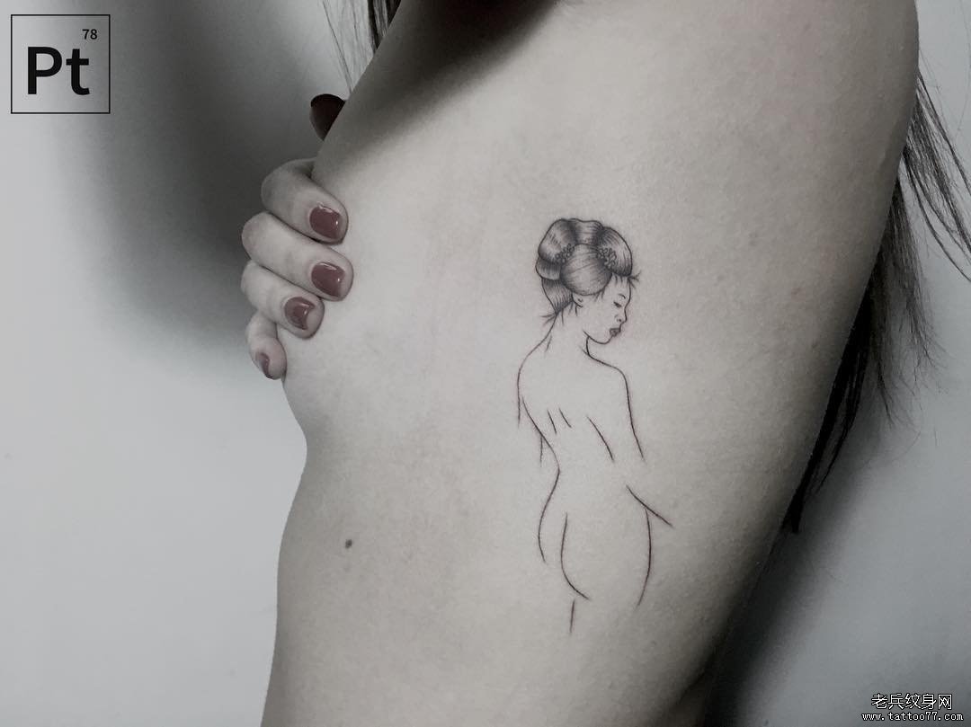 侧腰性感女郎简约纹身图案