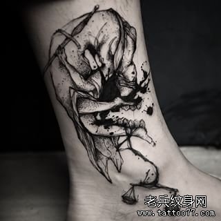 脚踝泼墨抽象人形花卉纹身图案