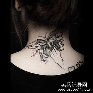 颈部蝴蝶欧美线条泼墨纹身图案