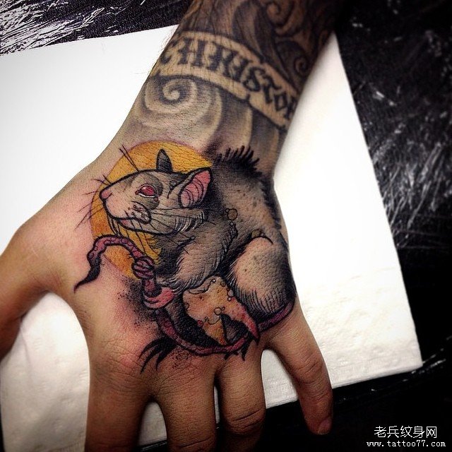 手背欧美老鼠school纹身图案