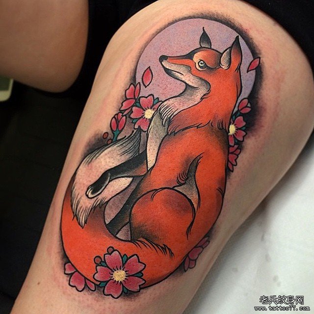 大腿性感欧美狐狸花朵纹身图案