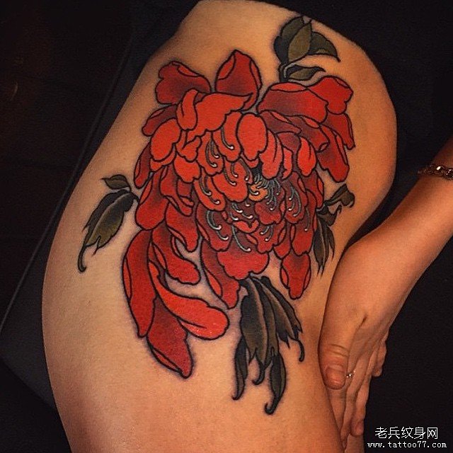 侧腰传统牡丹花纹身图案