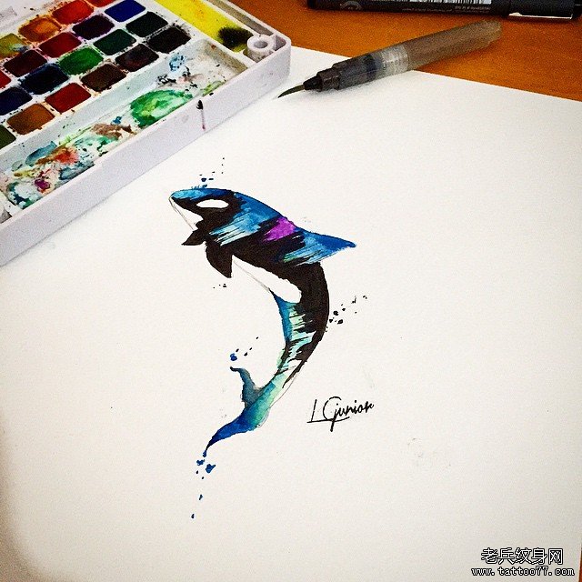 欧美泼墨美丽的鲸鱼纹身图案手稿