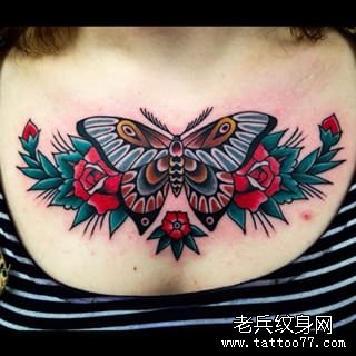欧美school蝴蝶花卉胸部纹身图案