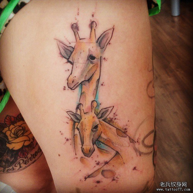 大腿性感欧美泼墨小清新长颈鹿纹身图案