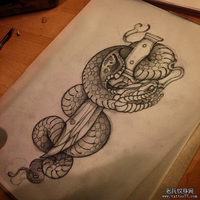 欧美蛇匕首纹身图案手稿