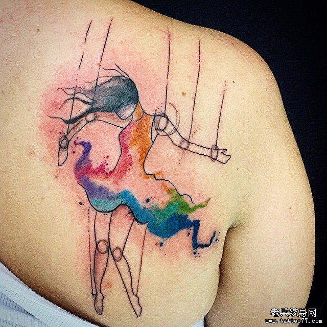 背部欧美泼墨牵线木偶纹身图案