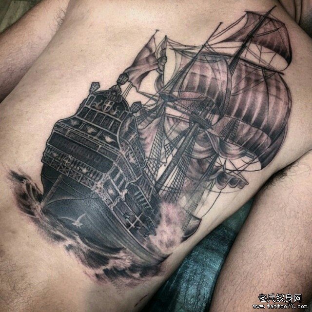 背部欧美帆船纹身图案