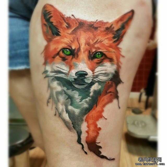 大腿彩色欧美狐狸纹身图案