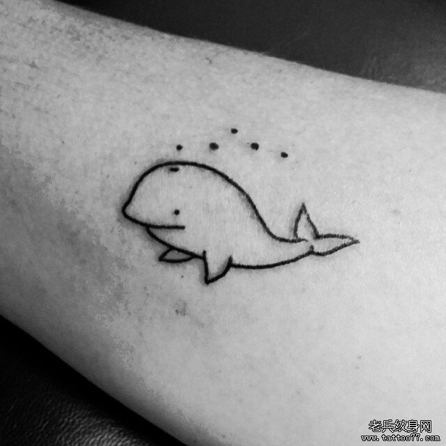 脚踝小清新可爱的鲸鱼纹身图案