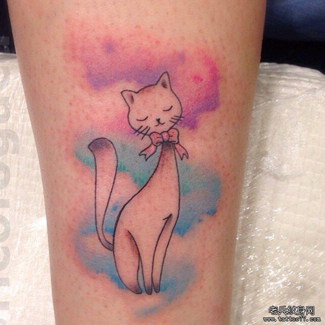 小腿泼墨彩色猫咪纹身图案