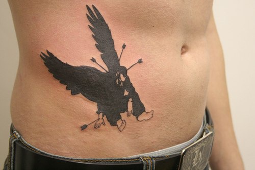 腹部黑色的工作天使纹身图案