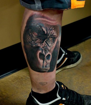 超级逼真的大猩猩腿部纹身图案