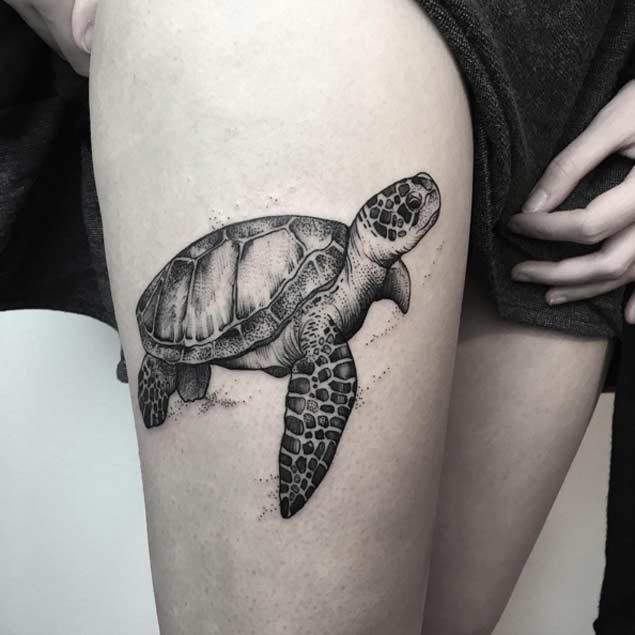 自然逼真的3D可爱海龟大腿纹身图案