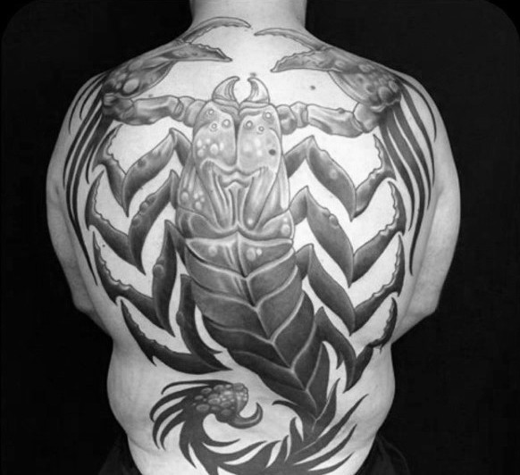 满背外星生物蝎子个性纹身图案
