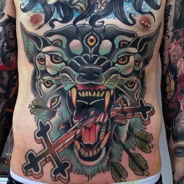 腹部彩色的恶魔狼和断裂十字架纹身图案
