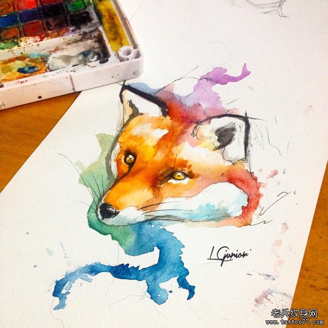 水彩泼墨狐狸头像纹身图案手稿