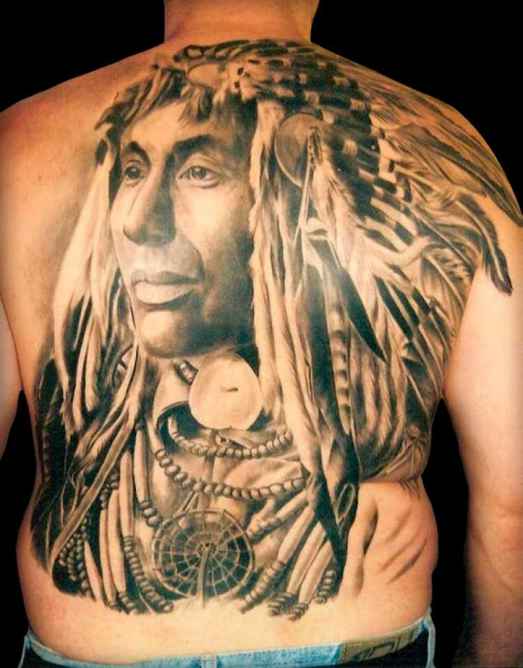 满背3D逼真的传统美国印第安人肖像纹身图案