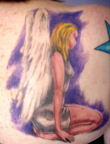 性感女性天使彩色纹身图案