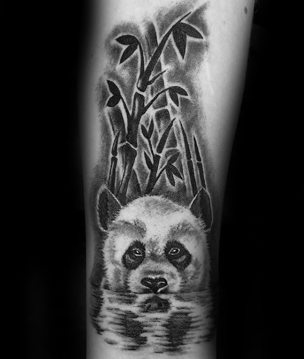 漂亮自然的可爱熊猫和竹子手臂纹身图案