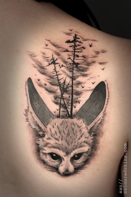 可爱的插画风格野生动物与森林背部纹身图案