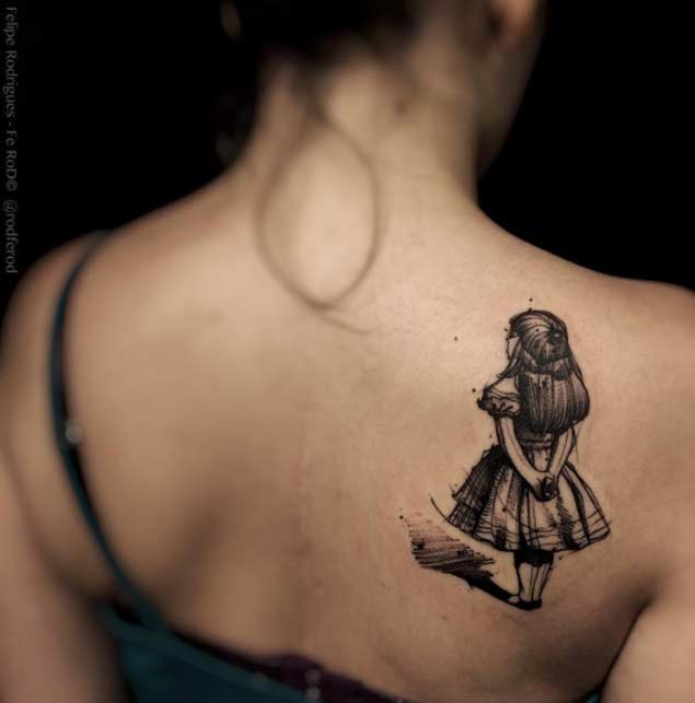 背部3D黑色的女孩背影纹身图案