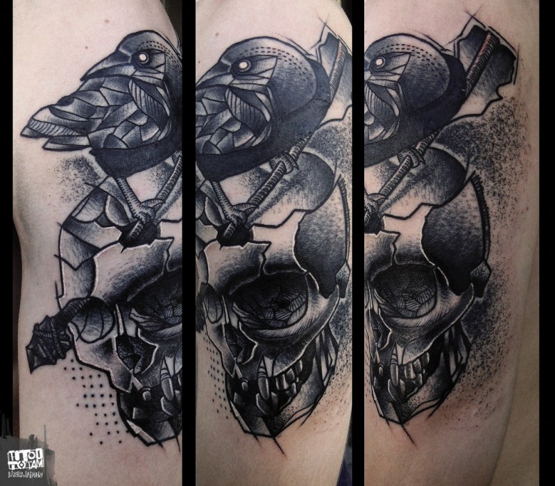 惊人的黑白点刺骷髅与乌鸦手臂纹身图案