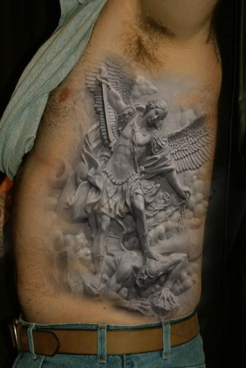 侧肋写实的天使石雕纹身图案