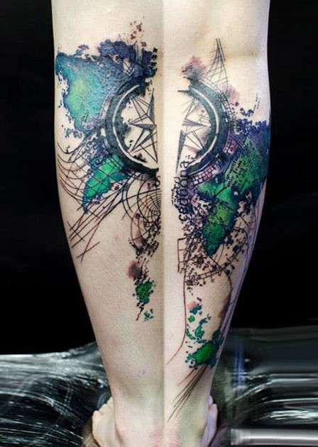 小腿抽象风格的彩色指南针纹身图案