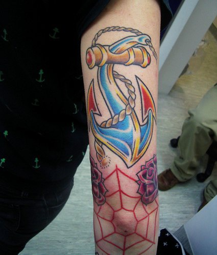 超现实主义的船锚和蜘蛛网彩色纹身图案