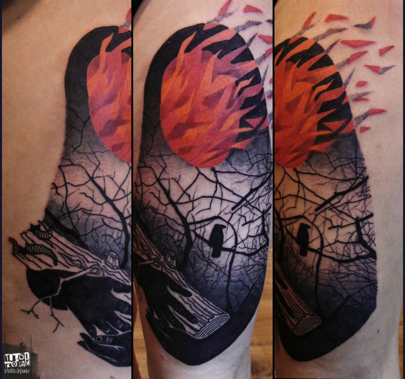 大腿抽象风格彩色的燃烧森林与乌鸦纹身图案