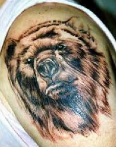 写实的棕色熊手臂纹身图案