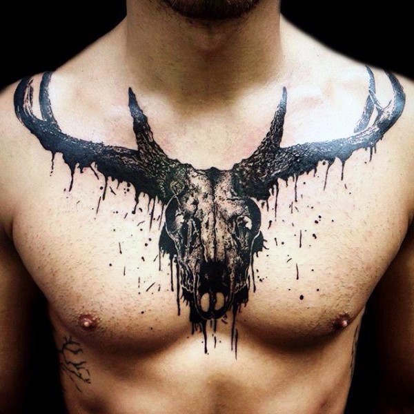 胸部抽象风格黑色神秘鹿头骨纹身图案