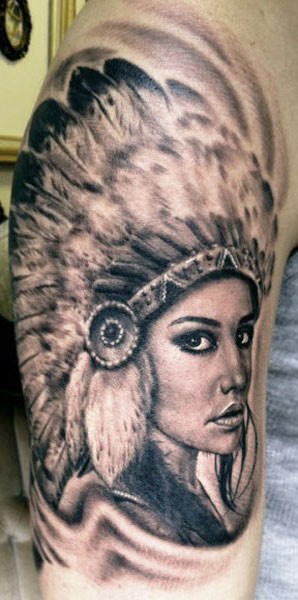 手臂美丽的北美土著女孩黑灰纹身图案