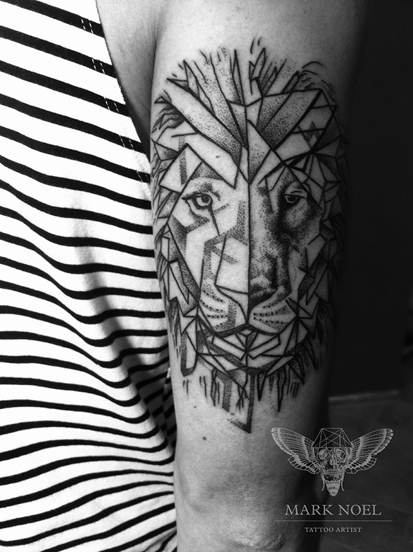 几何风格黑色点刺狮子手臂纹身图案