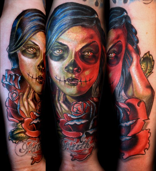 墨西哥传统女性肖像与鲜花彩色手臂纹身图案
