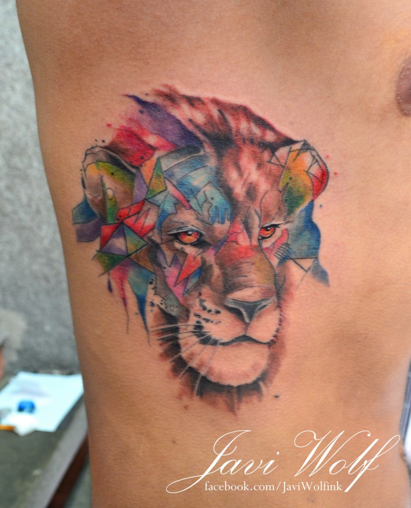 侧肋抽象风格彩色的狮子头纹身图案