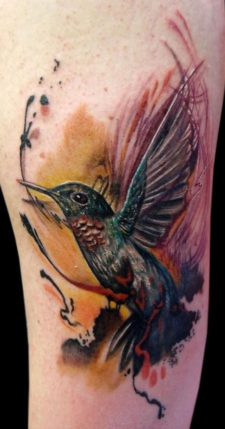 壮观的自然写实蜂鸟彩绘手臂纹身图案