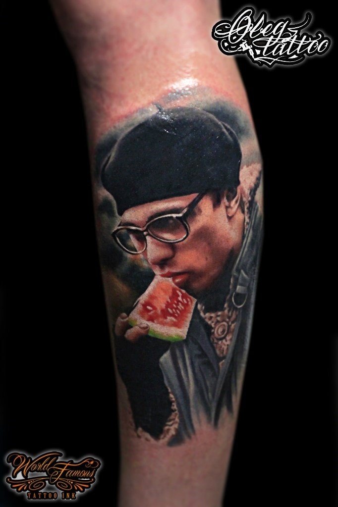 小腿吃西瓜的奥列格肖像3D写实纹身图案