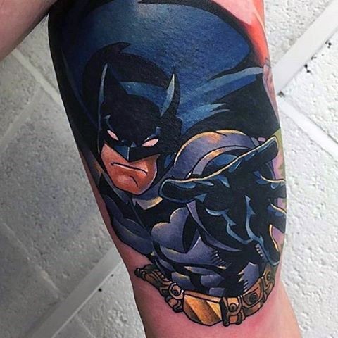 漫画风格彩色蝙蝠侠手臂纹身图案