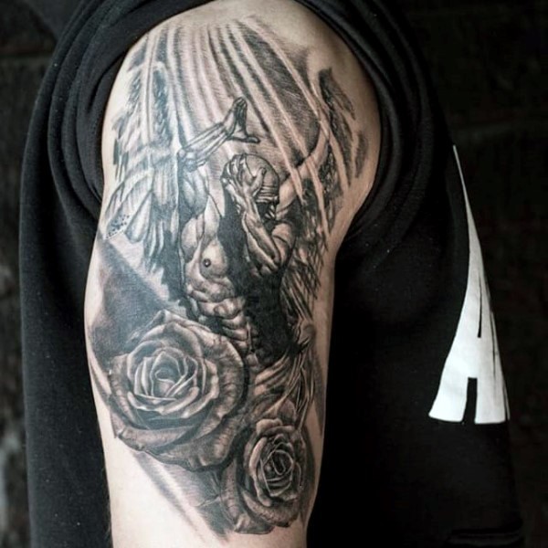 手臂黑白天使与玫瑰个性纹身图案