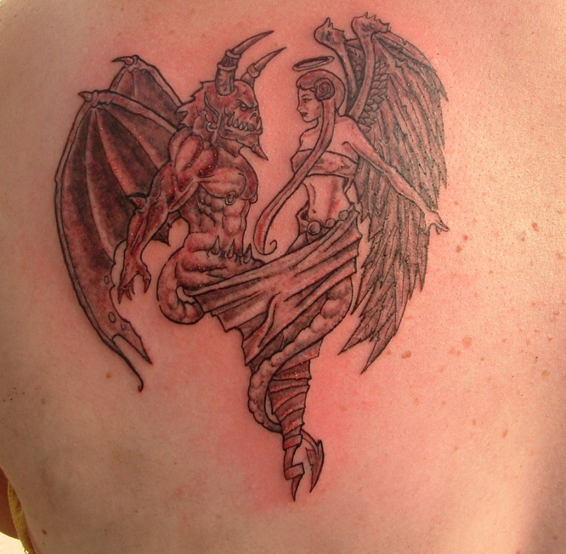 可爱的天使和恶魔纹身图案