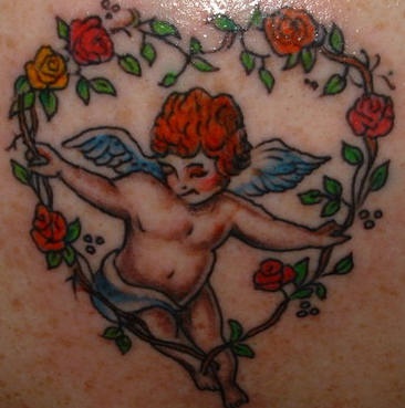 心形的玫瑰和天使彩色纹身图案