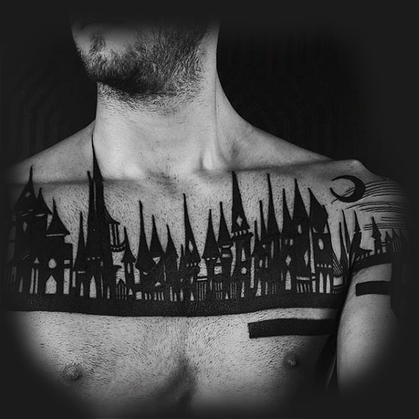 胸部黑色的夜晚城市剪影纹身图案
