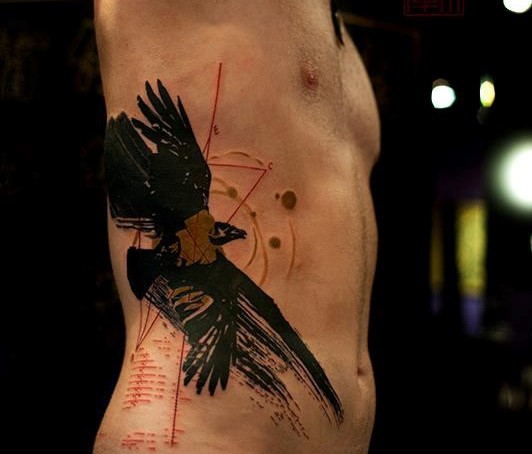 侧肋抽象风格的大鹰彩绘纹身图案