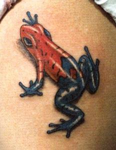 3D红色和蓝色的逼真青蛙纹身图案